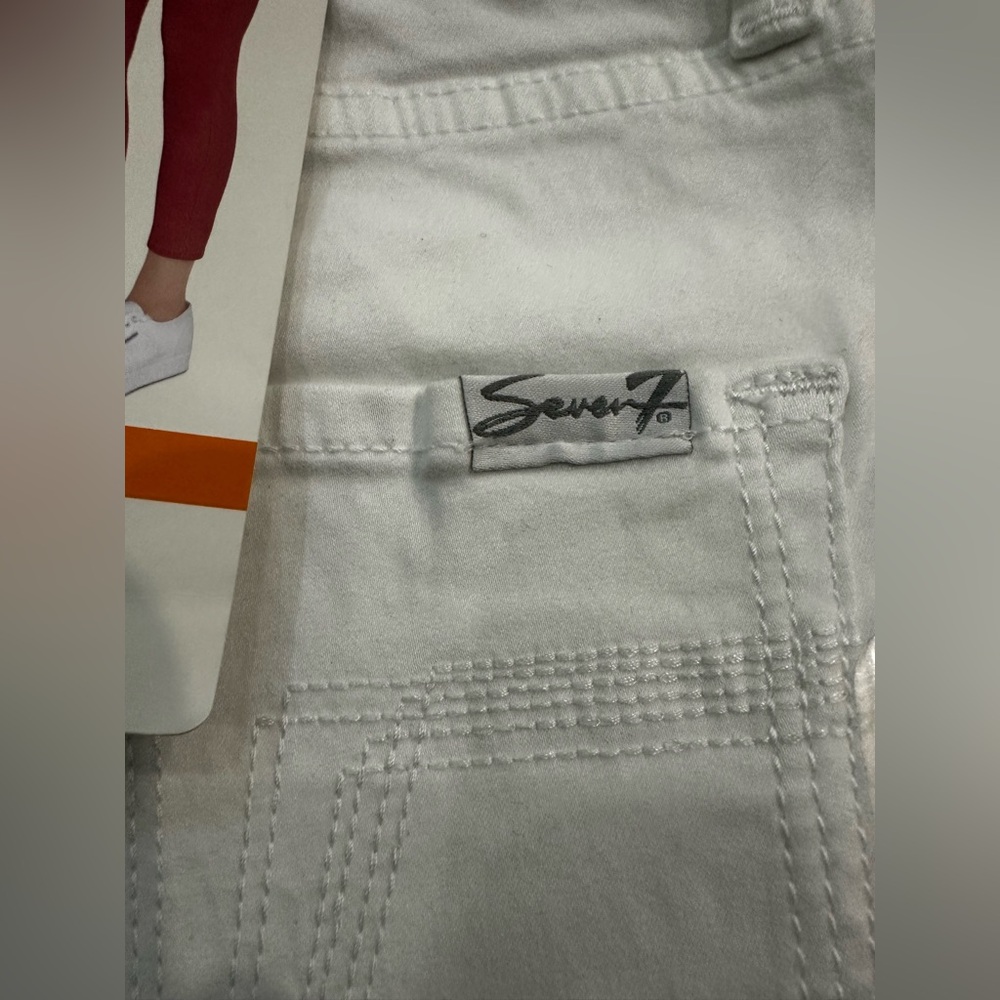 Seven7 Women's White Ankle Cropped Pants - Picture 4 of 7
